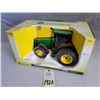Image 1 : Ertl John Deere 8330 Dealer Edition