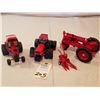 Image 2 : International 4994, f-30 Farmall, IH 1Row Picker-