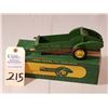 Image 2 : JD tru-scale spreader w/arcade style wheels