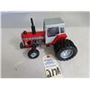 Image 1 : Ertl Massey Ferguson 690 Collector Series