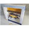 Image 1 : Ertl New Holland CR8090 Combine 1/32 w/ Heads