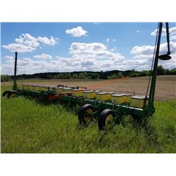 John Deere 7100 12R30 Planter