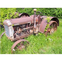 McCormick Deering 1530 Tractor - TG139211M 1930