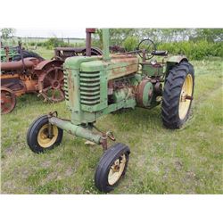 John Deere Tractor - 32862 1948