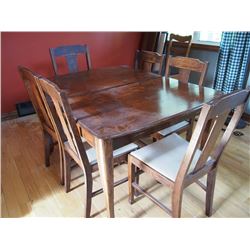 Table w/ 6 Chairs