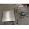 Image 1 : Mettler Toledo 120 Lbs Capacity Digital Scale