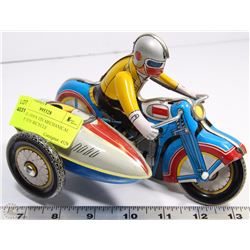 VINTAGE 1950'S TIN MECHANICAL WIND UP TOY BICYCLE