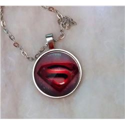 GLASS DOMED SUPERMAN LOGO PENDANT & CHAIN