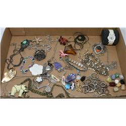 LARGE LOT OF ASSORTED COSTUME & FASHION JEWELLERY