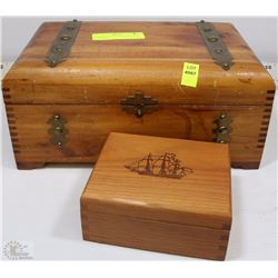 VINTAGE 1960'S CEDAR BOX MADE IN QUEBEC