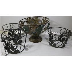 FLAT OF WROUGHT IRON PLANTERS