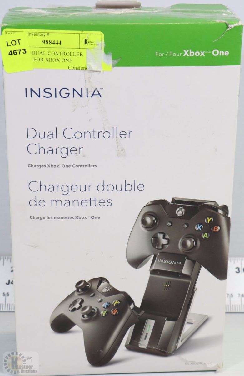 INSIGNIA DUAL CONTROLLER CHARGER FOR XBOX ONE