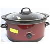 Image 1 : RED BETTY CROCKER SLOW COOKER