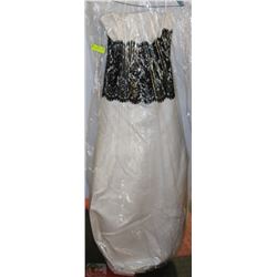 WHITE A-LINE DRESS WITH BLACK LACE - SIZE 6