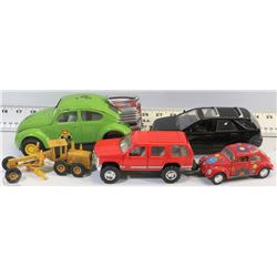 BOX WITH COLLECTIBLE CARS INCL. TONKA PUNCHBUG