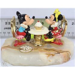 MICKEY AND MINNIE IN LOVE ORNAMENT