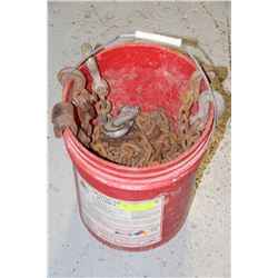 RED BUCKET W/3 SETS OF HEAVY DUTY CHAIN