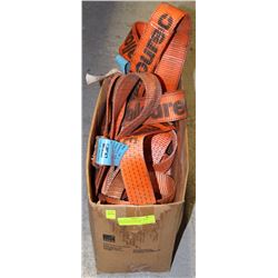 BOX OF FIVE ASSORTED 1,500KG RATED LIFTING SLINGS