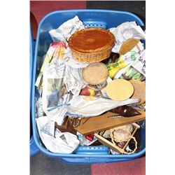 #3)TOTE WITH WOODEN ORNAMENTS AND DECORATIVE