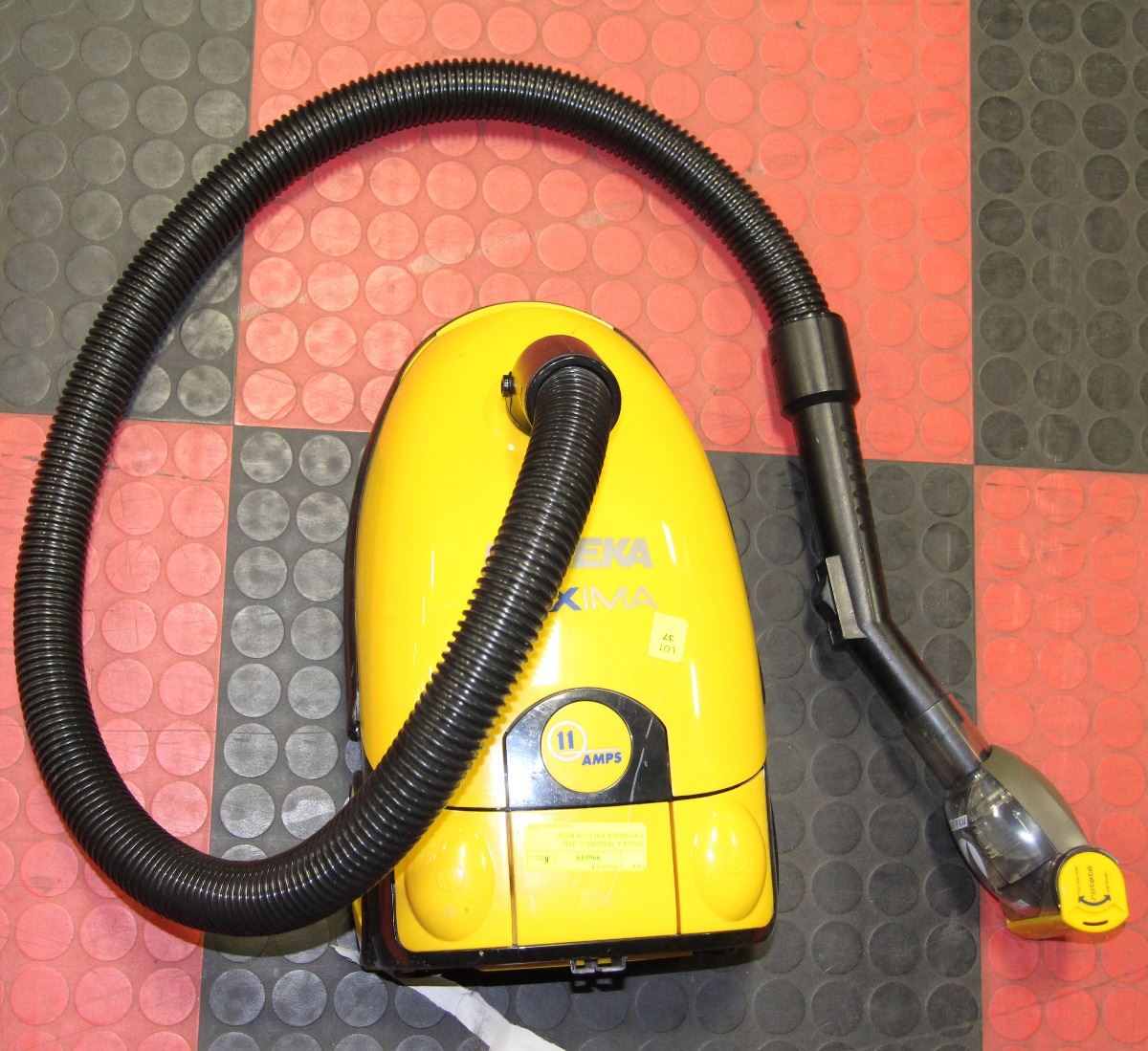 EUREKA MAXIMA 11 AMP CANNISTER VACUUM WITH