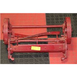 VINTAGE MANUAL LAWNMOWER (NO BARS)