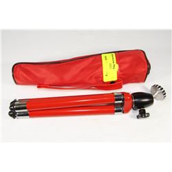 VINTAGE RED AND BLACK MINI TRI-POD
