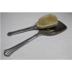 VANITY SET INCLUDING BRUSH & MIRROR