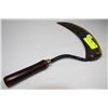 Image 1 : VINTAGE HAND SCYTHE