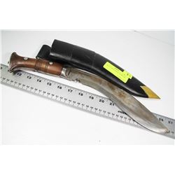 LARGE CURVED KNIFE IN SHEATH