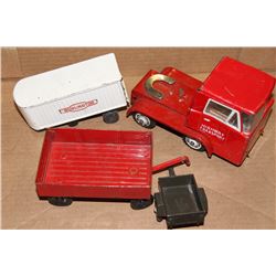 LOT OF FOUR VINTAGE METAL/TIN TOY TRUCK & TRAILERS