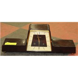 VINTAGE HORSE BILL MANTLE CLOCK NO KEY