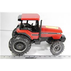CASE INTERNATIONAL DIE CAST FARM TRACTOR