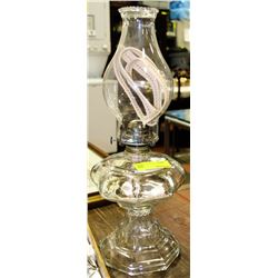 ESTATE GLASS OIL LAMP