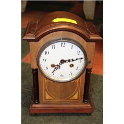 VINTAGE WOOD MANTLE CLOCK WITH KEY