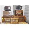 Image 1 : LOT OF SEVEN VINTAGE 1920-1950'S RADIOS FOR