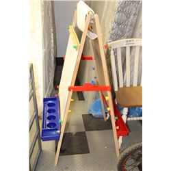 KIDS EASEL FOLDING EASY WIPE OFF