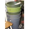 Image 1 : LOT OF 5 TRASH CANS