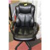 Image 1 : BLACK OFFICE COMPUTER CHAIR