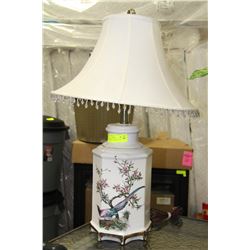 CERAMIC LAMP W/BIRD DESIGN
