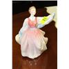 Image 1 : ROYAL DOULTON PORCELAIN FIGURINE H.N. 2135