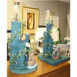 2 WOODEN SOLAR YARD LIGHTS WITH ANIMALS