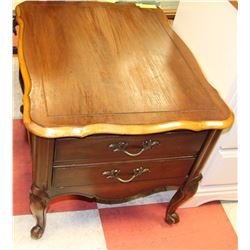 RETRO WOOD END TABLE