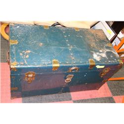 VINTAGE TRUNK BLUE 18"X36"X19"H