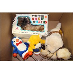 BOX WITH PLUSH ANIMATED VINTAGE DOGS AND ANIMALS