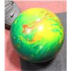 Image 1 : MADE IN USA BOWLING BALL