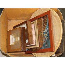 BOX WITH PICTURES INCL.CHINESE ASTROLOGY,