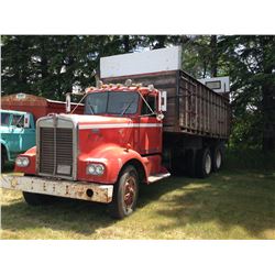 1968 KENWORTH 900 TRUCK