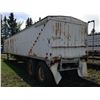 Image 3 : OLDER 40' TANDEM GRAIN TRAILERS