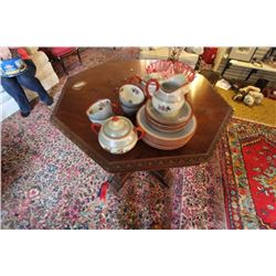 Bavarian Tea Set (Teapot, Cream & Sugar, Plates)