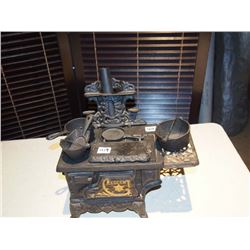 Cresent Cast Iron Stove w/pcs